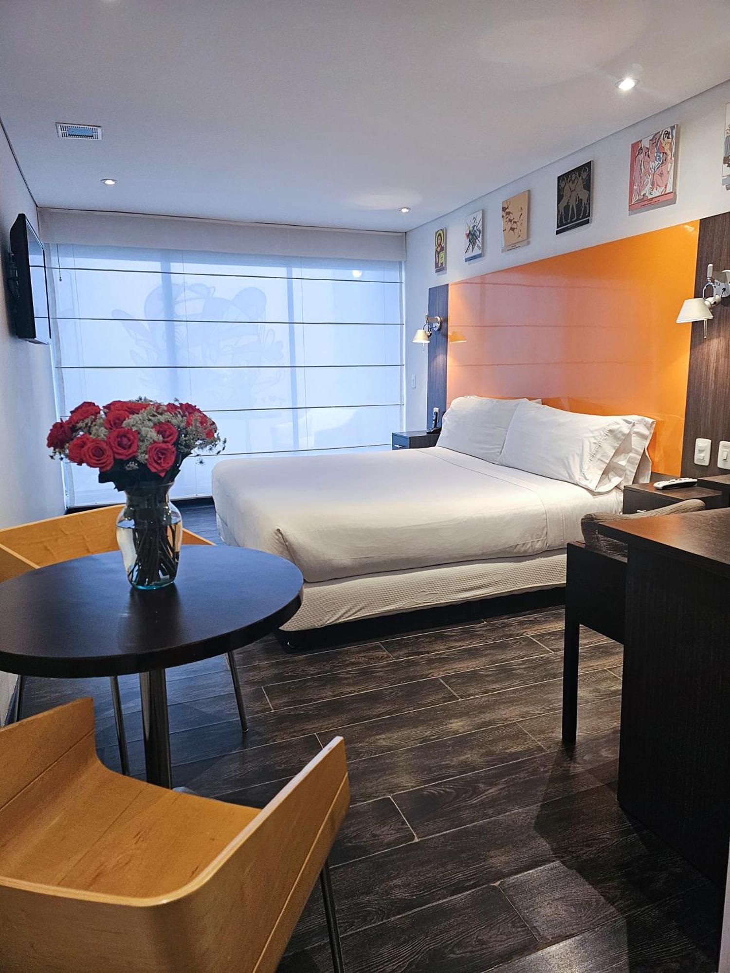 Hotel 104 Art Suites Bogotá Dış mekan fotoğraf